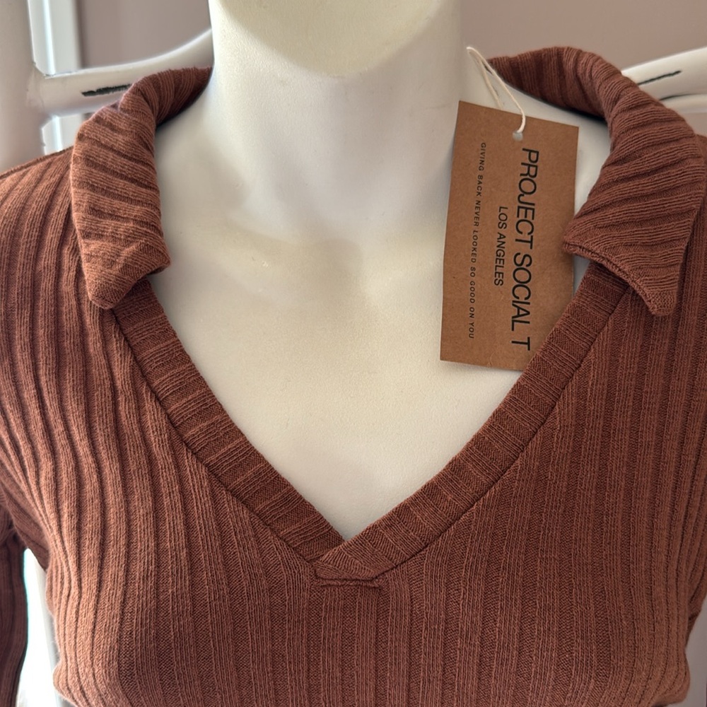 Collared Ribbed Top L/S - Picture 2 of 5